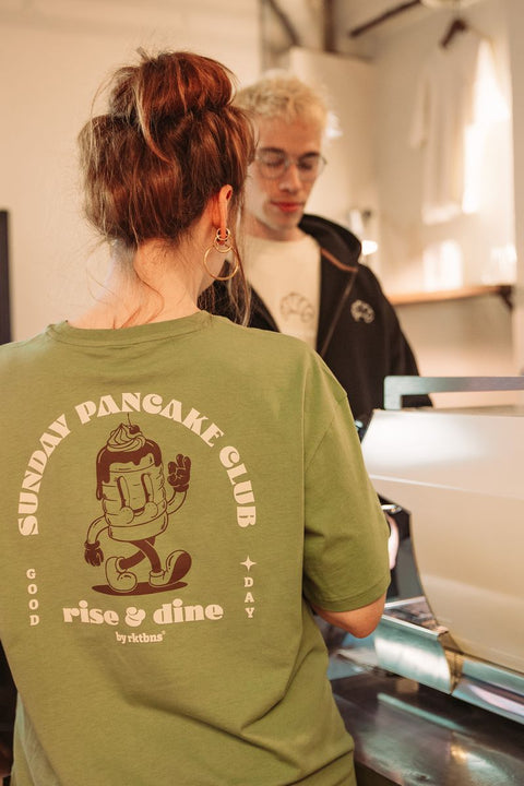 Unisex T-Shirt “Pancake” green